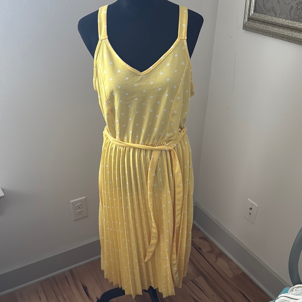 LARK + GREY Bright yellow polka dot sleeveless pleated midi dress‎ Sz XL